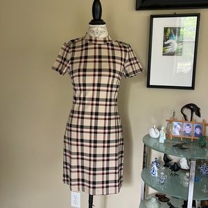NWT Sanctuary dress. SMALL, taupe/black/red plaid. Sophisticated, very cute on.